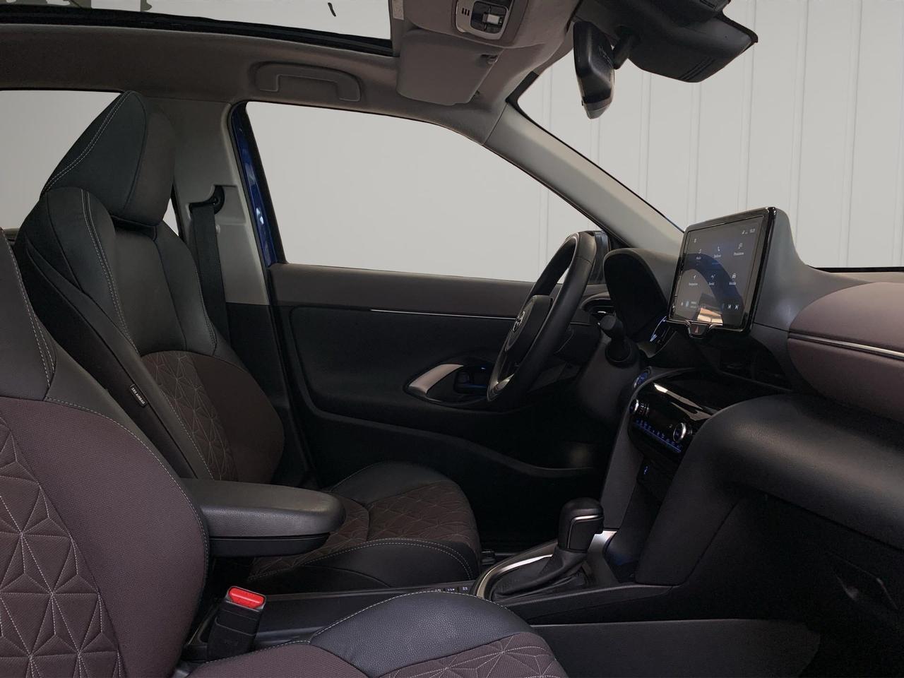 Toyota Yaris Cross 1.5h Lounge fwd 116cv e-cvt
