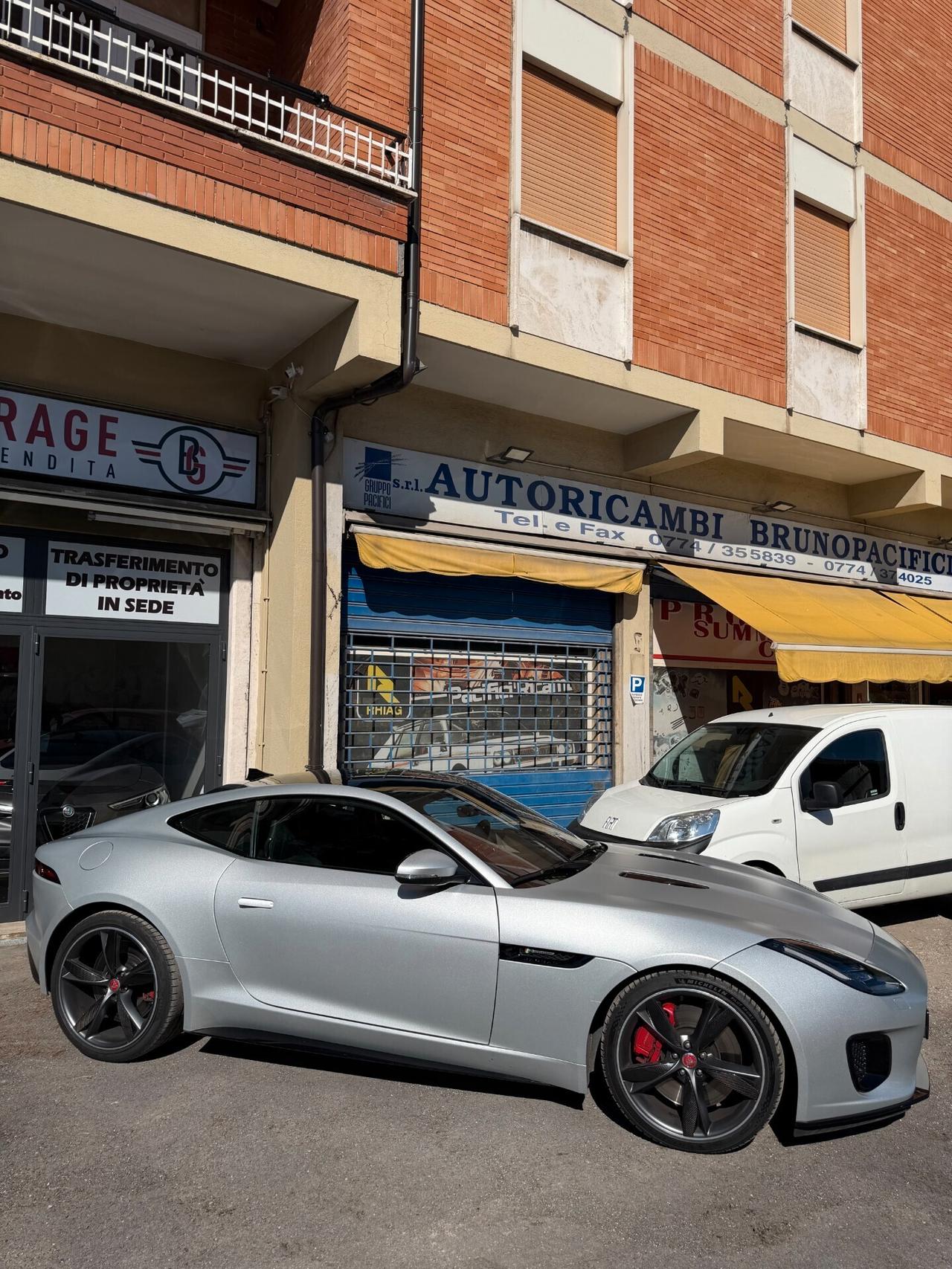 Jaguar F-Type 2.0 P300 300CV R-Dynamic - Grigio Satinato SVO