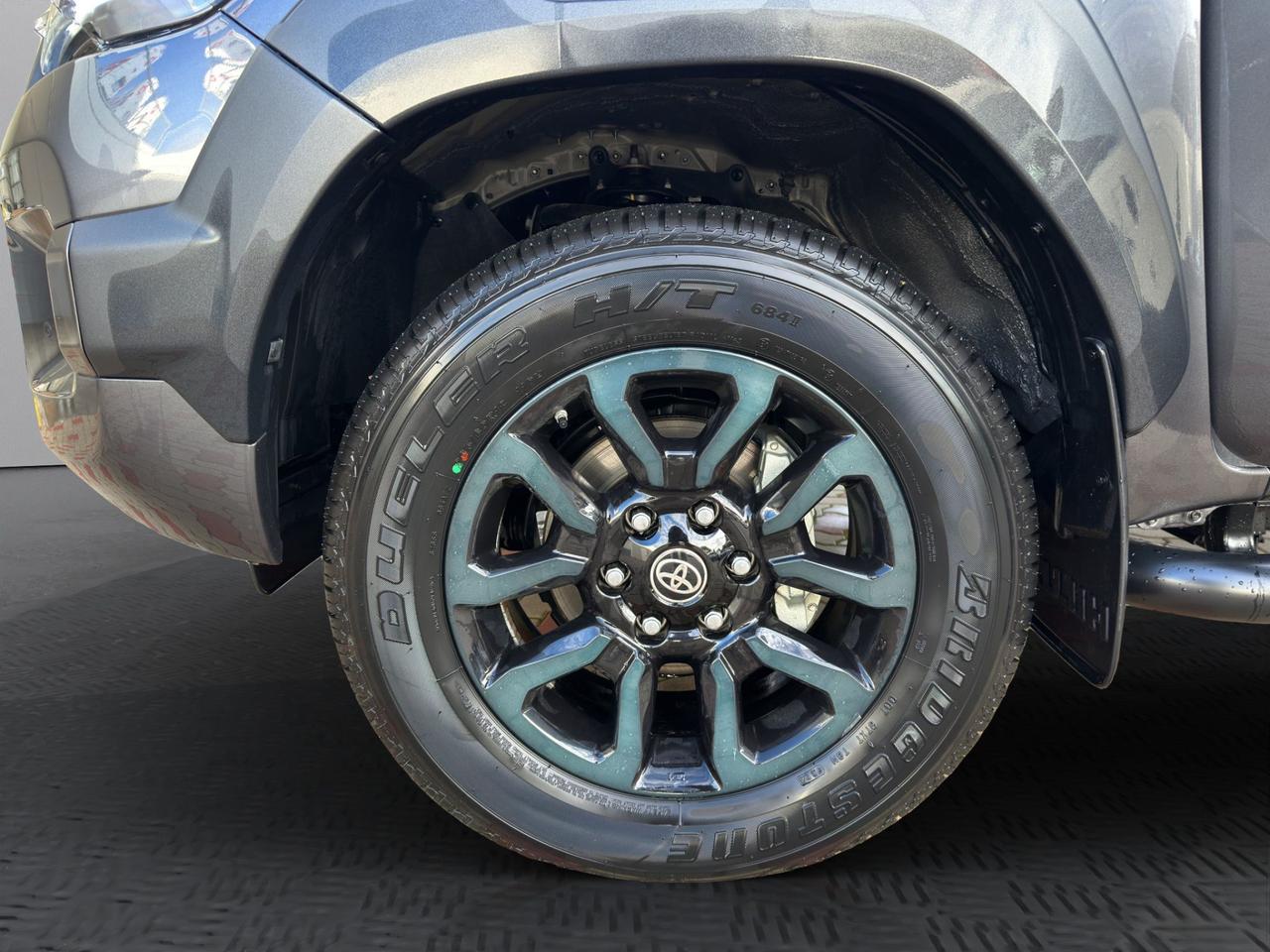 Toyota Hilux 2.4 d-4d double cab Invincible auto