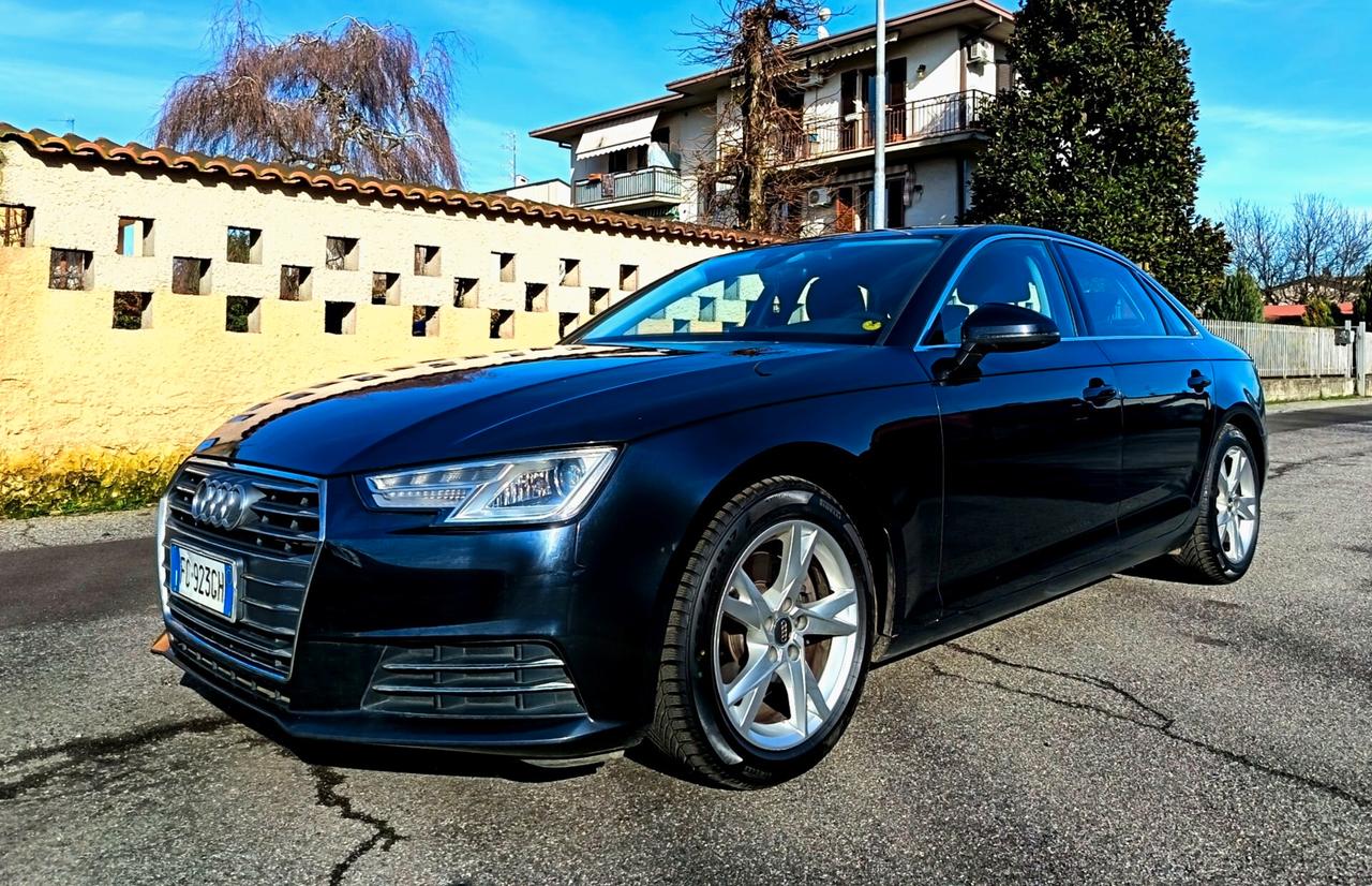 Audi A4 2.0 TDI 150 CV - LIMOUSINE