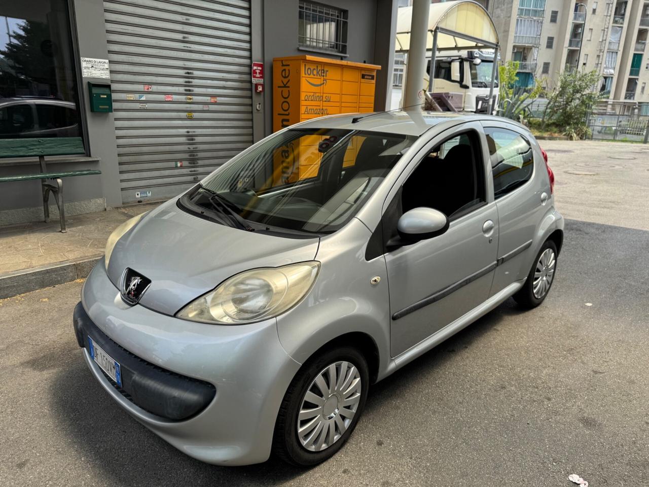 Peugeot 107 cilindrata 1000 benzina 5 porte
