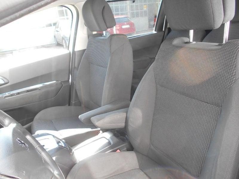 Peugeot 5008 2.0 HDi 163CV Automat. Active