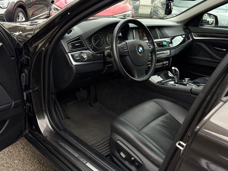 BMW Serie 5 520d Luxury Touring aut