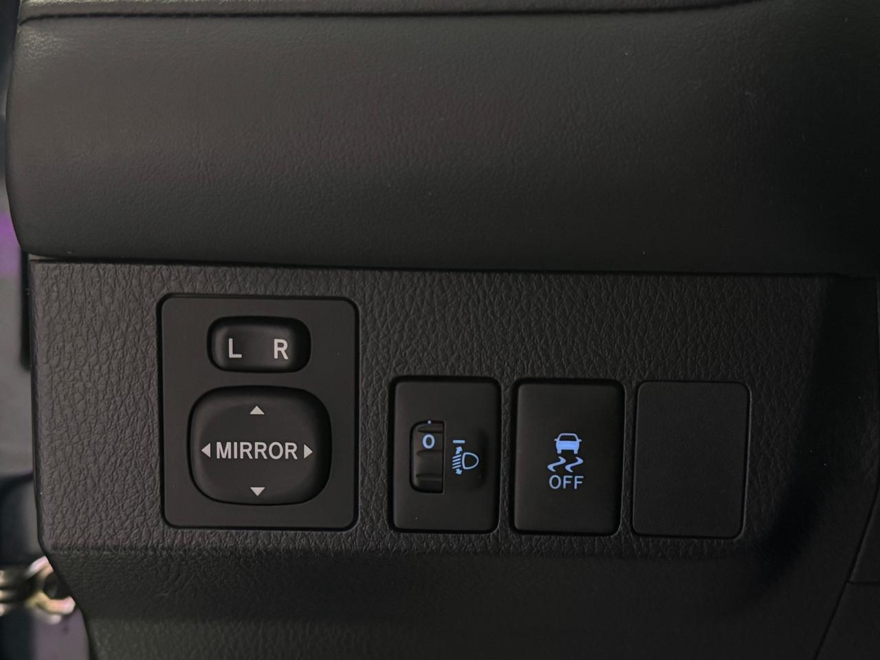 Toyota RAV4 2.0 D-4D 2WD Full Optional
