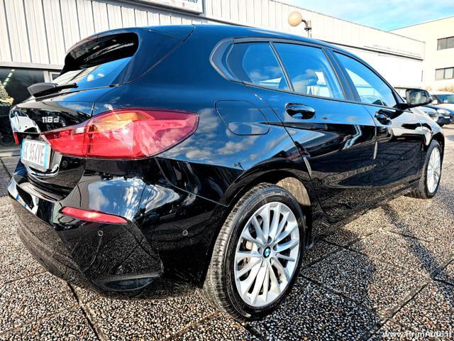 BMW 116 d 5p. Business Advantage