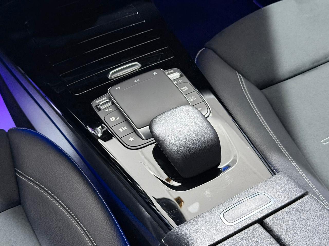 MERCEDES A200 D AUTO PREMIUM AMG LINE 2.0 150CV