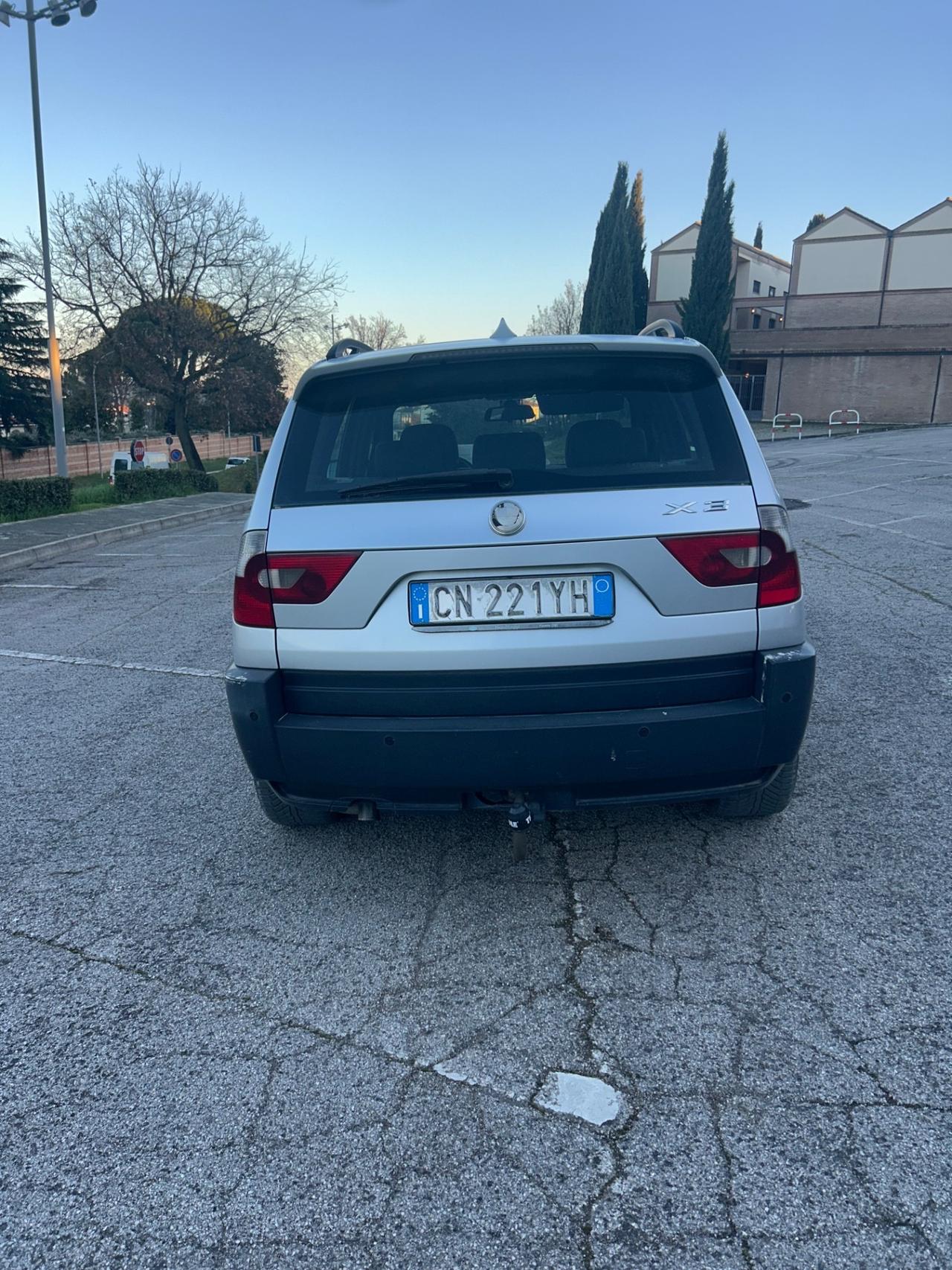 Bmw X3 2.0d cat Futura