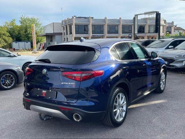 Alfa Romeo Stelvio 2.2 Turbodiesel 210 CV AT8 Q4 super