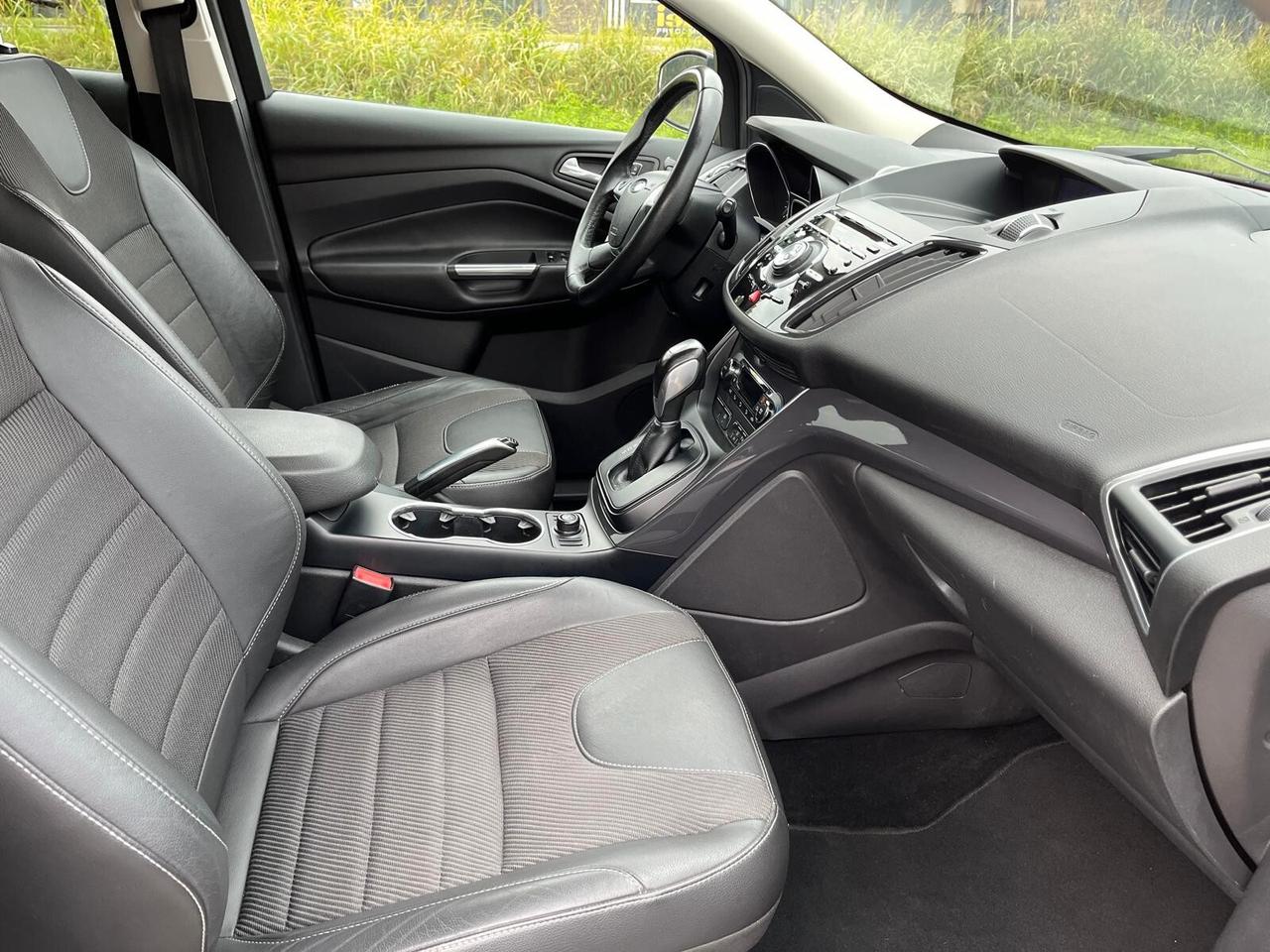 Ford Kuga 2.0 TDCI 140 CV 4WD Powershift