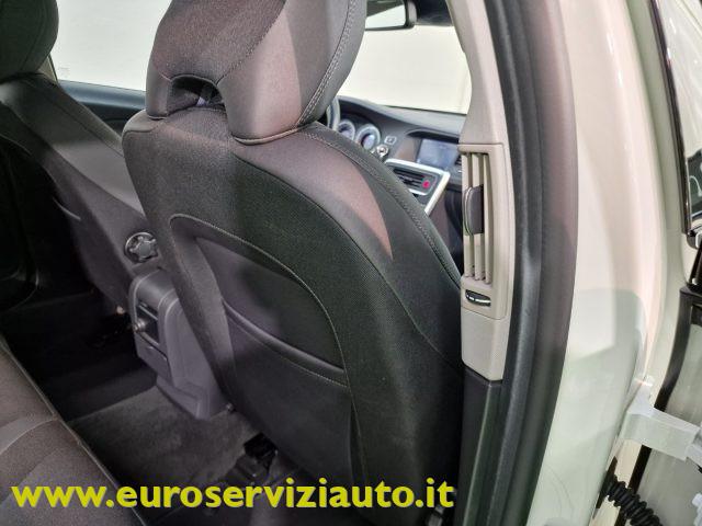 VOLVO V60 D3 Geartronic Momentum