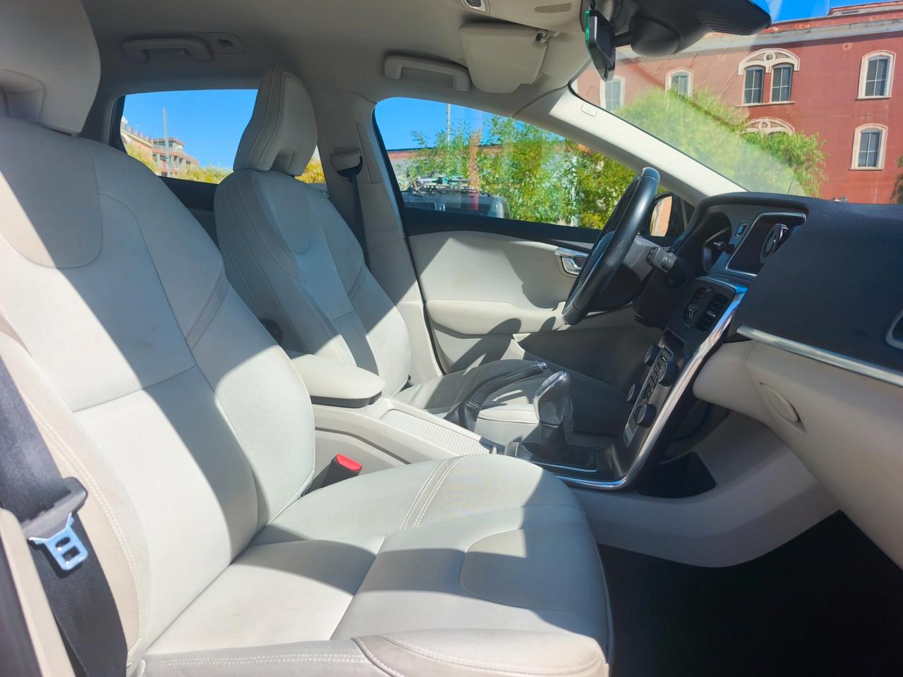 Volvo V40 D2 1.6 115cv MOMENTUM CERTIFICATA 2013