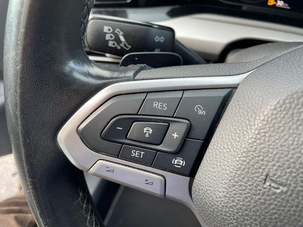 VOLKSWAGEN GOLF 8 1.0 eTSI LIFE DSG 110cv