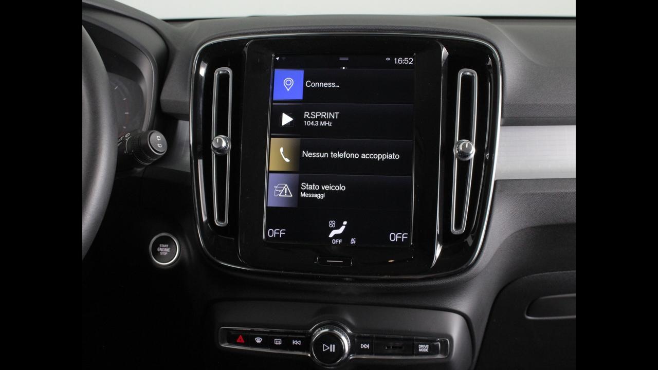 VOLVO XC40 - XC40 2.0 d3 Momentum my21