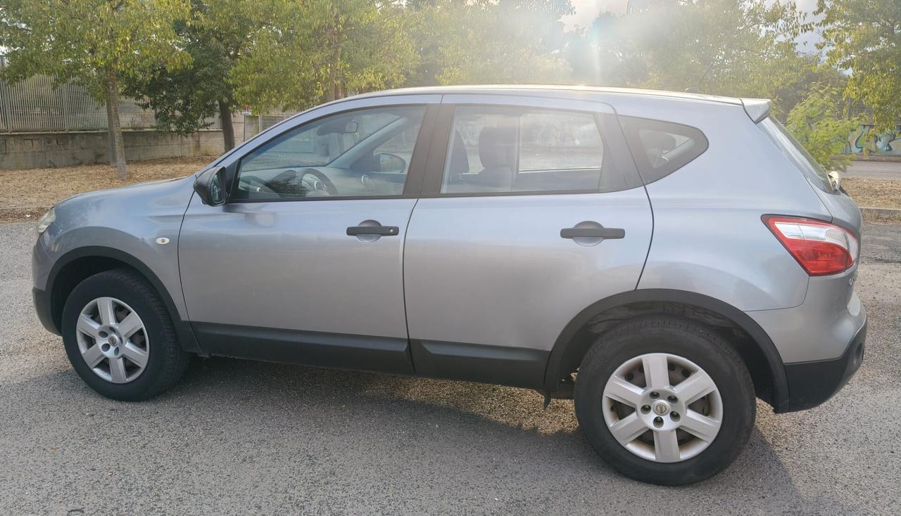 Nissan Qashqai 1.5 dCi con gancio traino