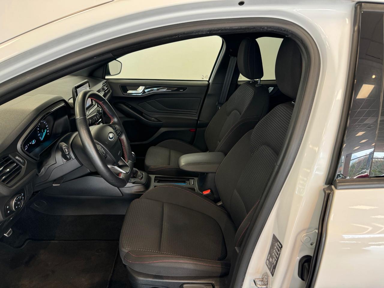 Ford Focus 1.0 EcoBoost 125 CV 5p. ST-Line NAVI UNIPROP