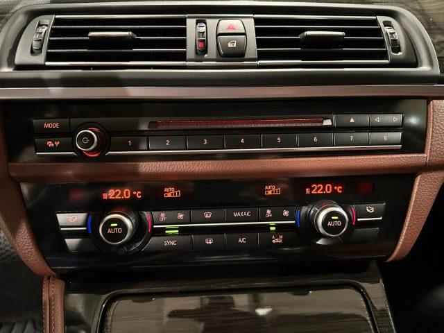 BMW 525 d xDrive Touring Luxury - 18" - Camera - Pelle