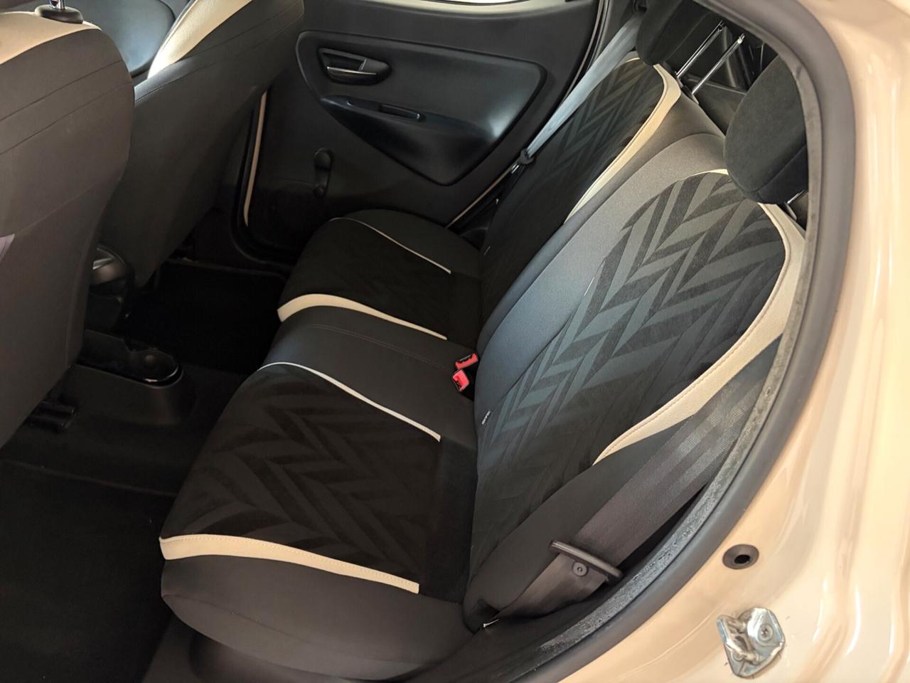 LANCIA YPSILON 1.2 69 CV 5 PORTE PLATINUM