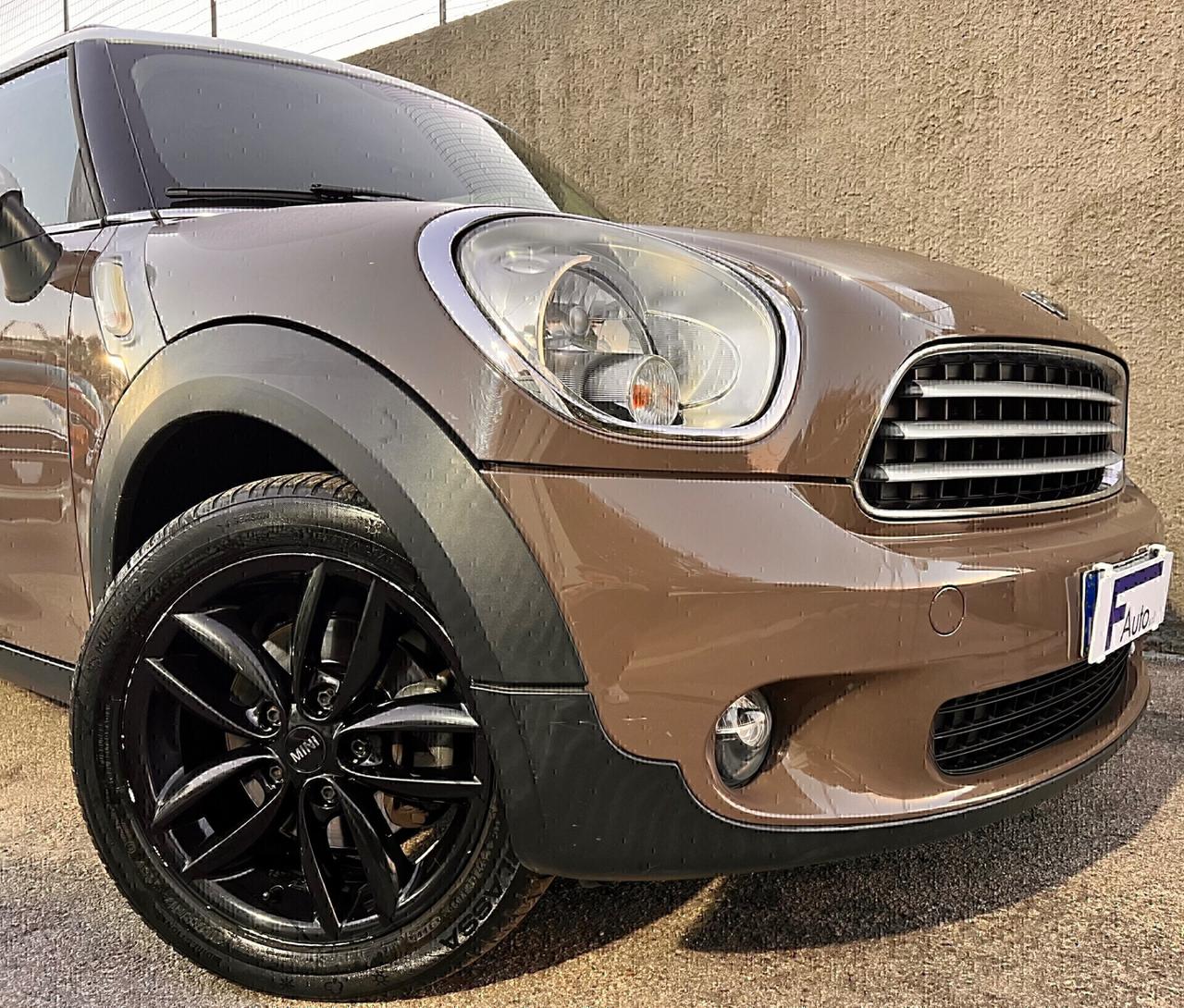 Mini Cooper D Countryman 1.6 ,cerchi in lega ,clima,ecc.