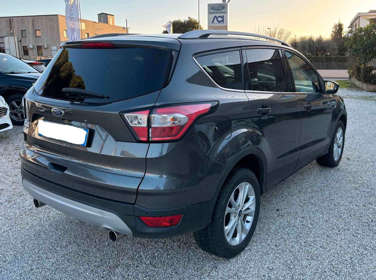 Ford Kuga 1.5 TDCI 120 CV S&S 2WD Titanium