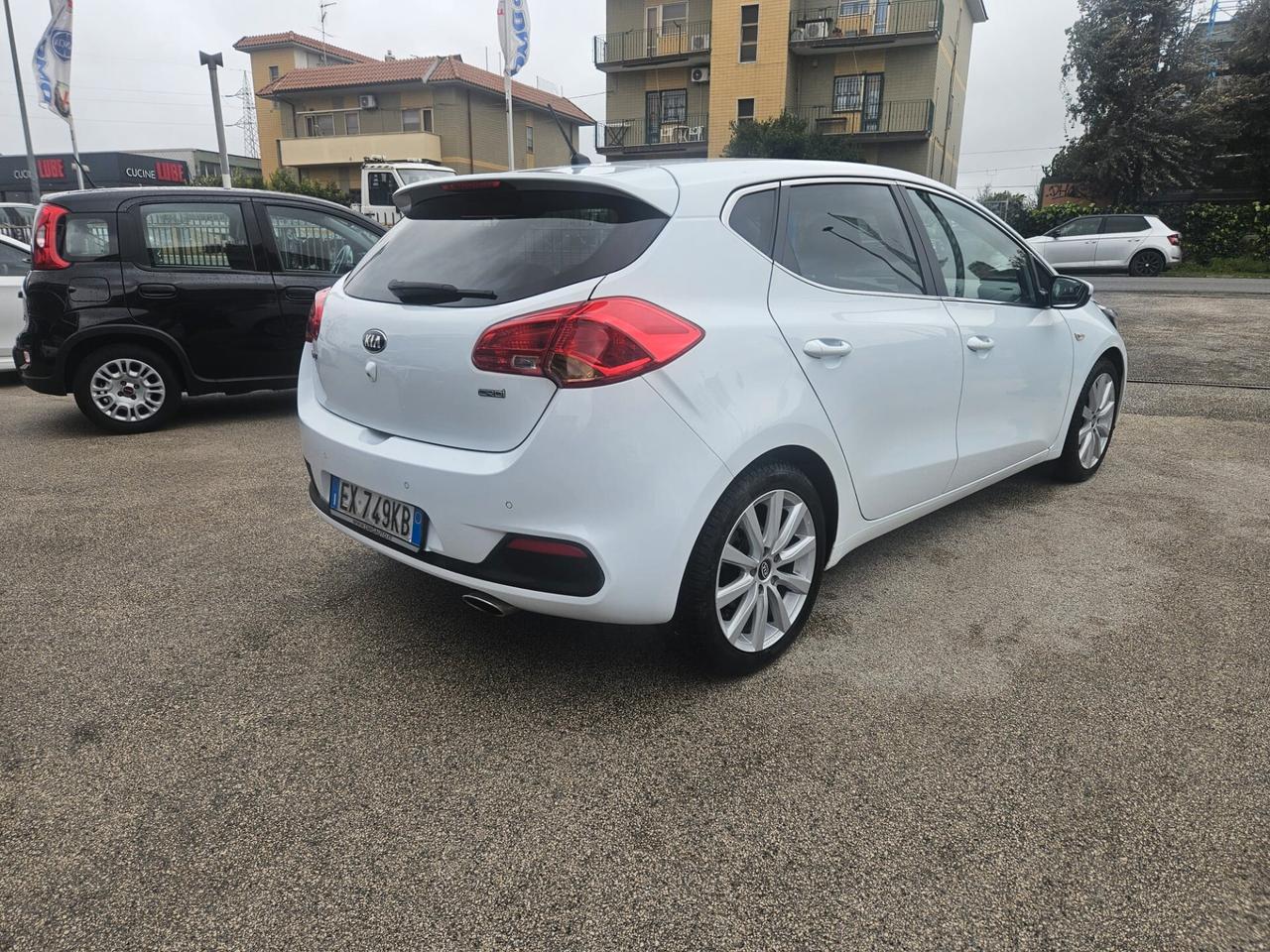 Kia Ceed cee'd 1.4 CRDi 5 porte Cool
