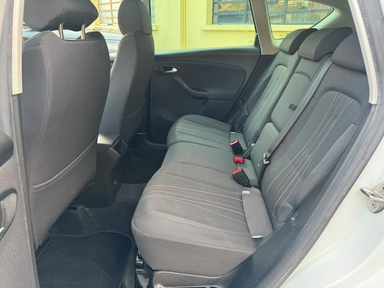 Seat Altea Anno 2013 1.6 Diesel AUTOMATICO EURO5 NEOPATENTATI
