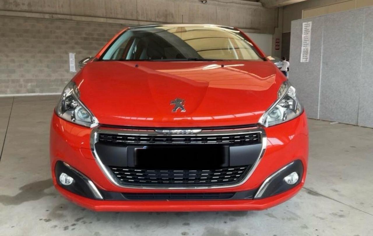 Peugeot 208 PureTech 82 5 porte Allure