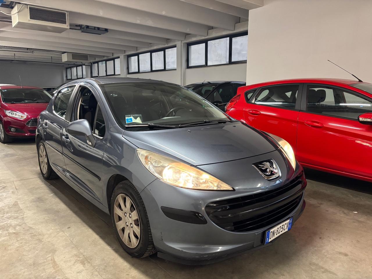 Peugeot 207 1.4 HDi 70CV OK NEOPATENTATI