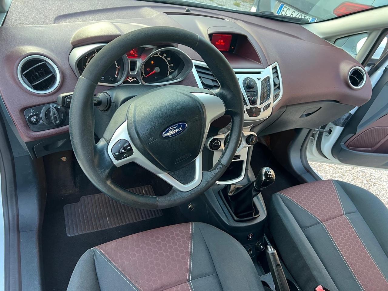 Ford Fiesta 1.4 5 porte Bz.- GPL Titanium