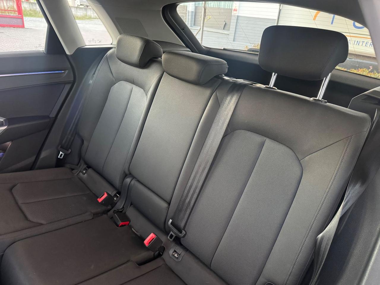 Audi Q3 Business Advanced 2.0 35 TDI  #10142