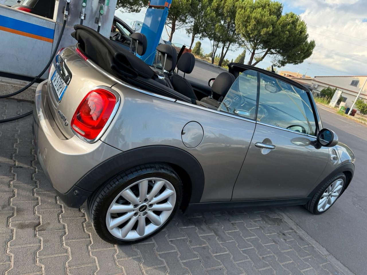 Mini 1.5 Cooper D Cabrio