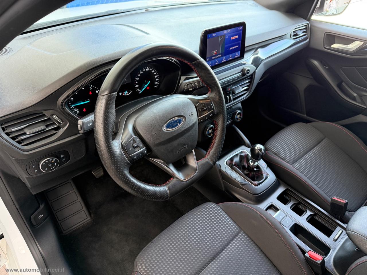 FORD Focus 1.0 EcoBoost Hybrid 125CV ST LINE