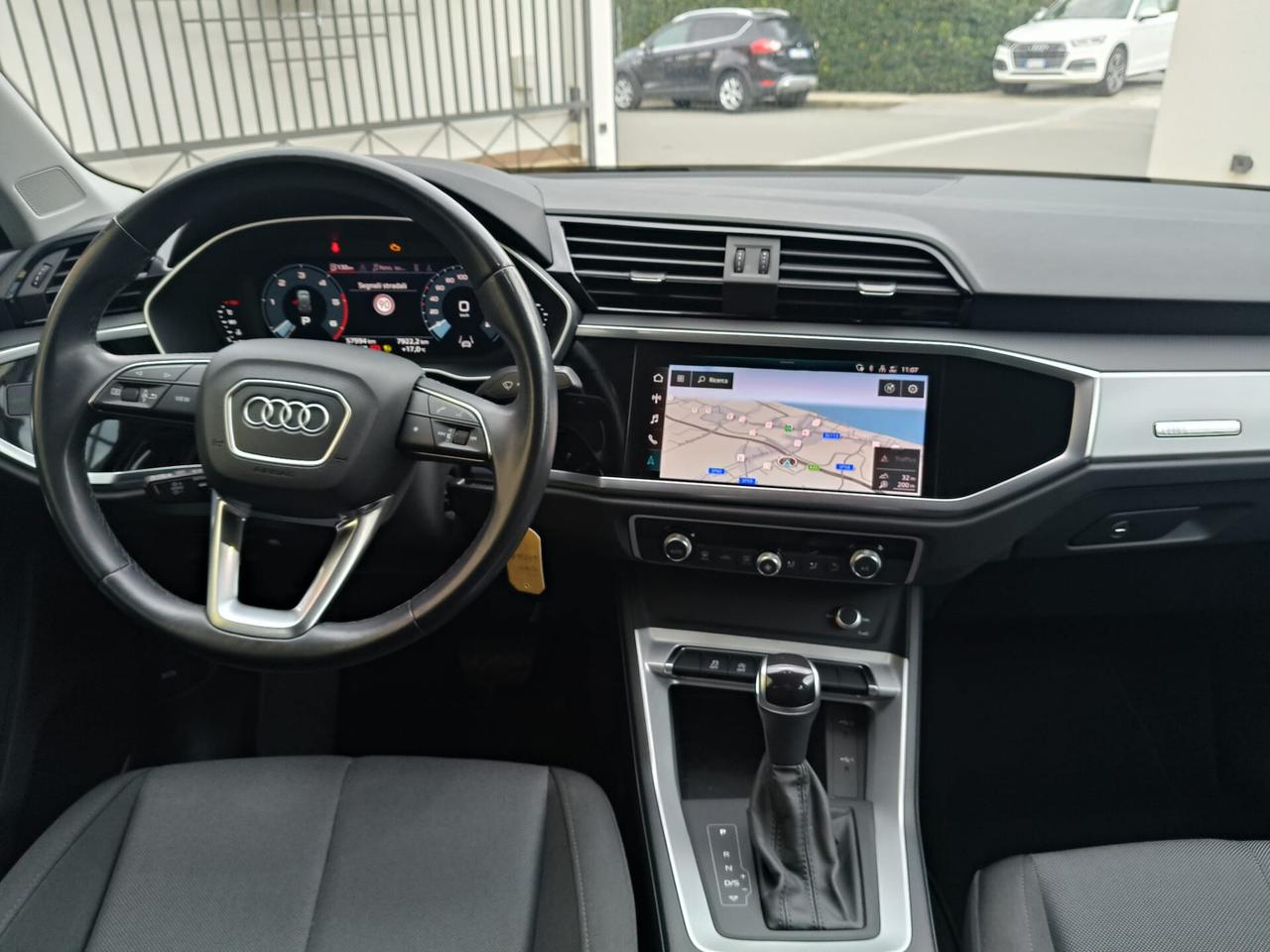 Audi Q3 35 TDI S tronic Business