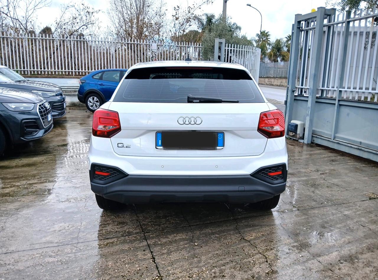 Audi Q2 35 TFSI S tronic Business