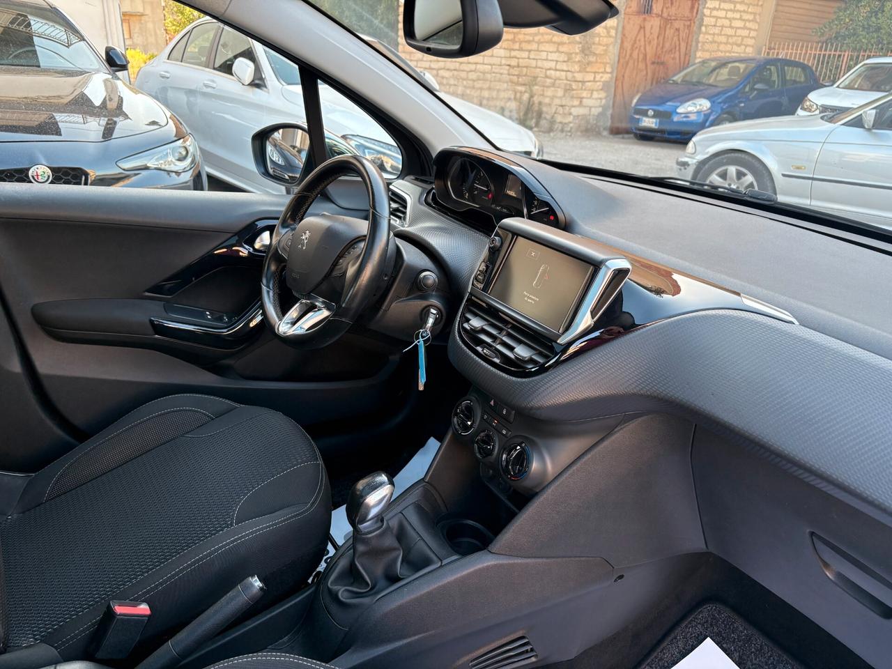 Peugeot 208 PureTech 82 5 porte style
