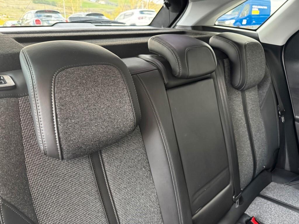 Peugeot 3008 1.5 Bluehdi Allure S&s 130cv Eat8