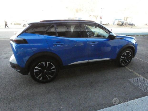 PEUGEOT 2008 motore elettrico 136 CV GT Pack