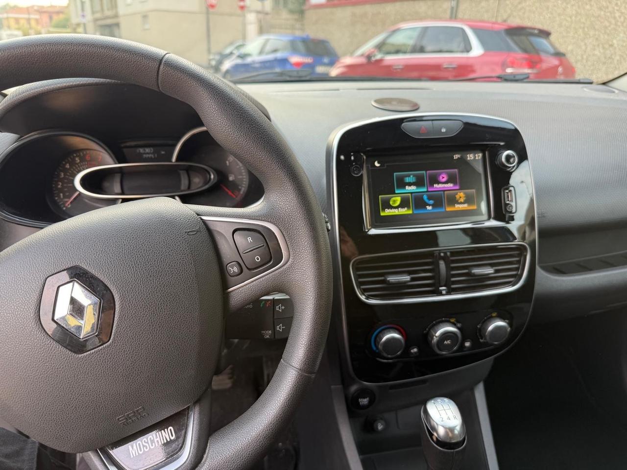 Renault Clio Sporter TCe 12V 75 CV Moschino Intens