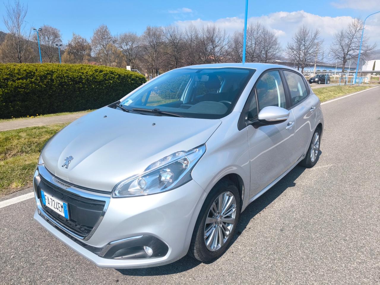 PEUGEOT 208 1,2 BENZ- KM 70000-UNIPROPRIETARIO-EURO 6