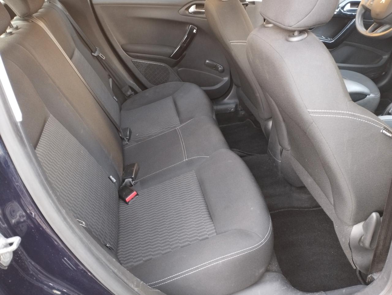 Peugeot 208 BlueHDi 75 5 porte Incidnetata/Sinistrata