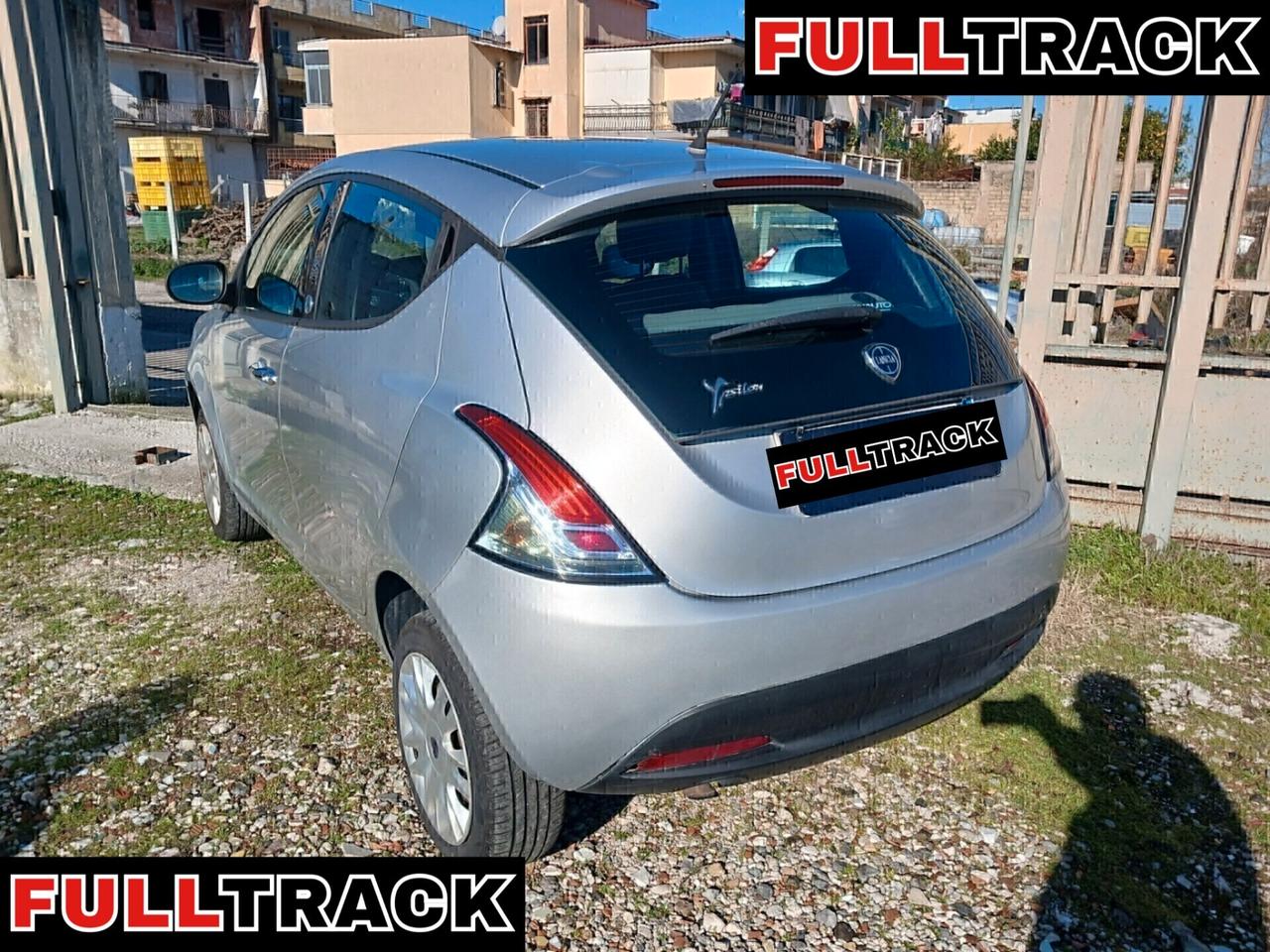 Lancia Ypsilon 0.9 TwinAir 85 CV 5 porte Metano Ecochic Silver