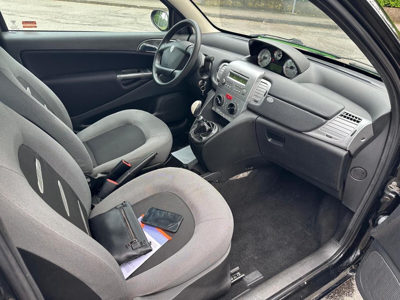 Lancia Ypsilon 1.2 Argento