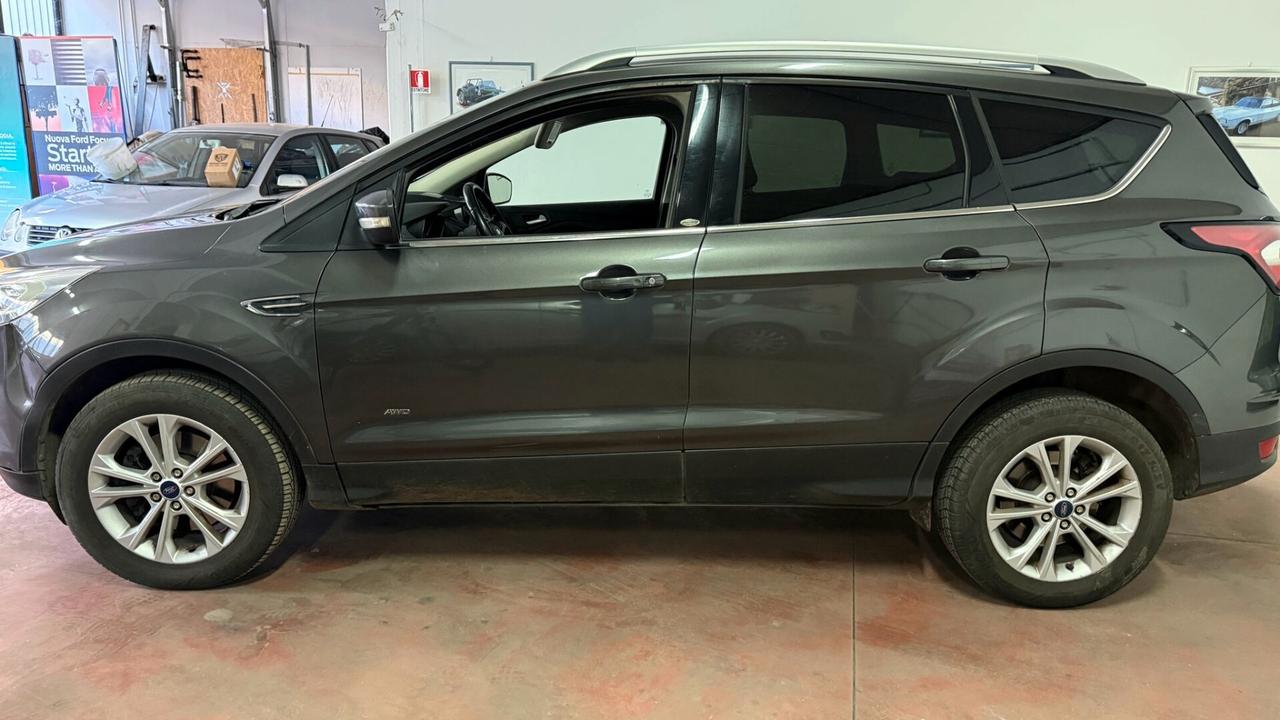 Ford Kuga 2.0 TDCI 150 CV S&S 4WD Titanium