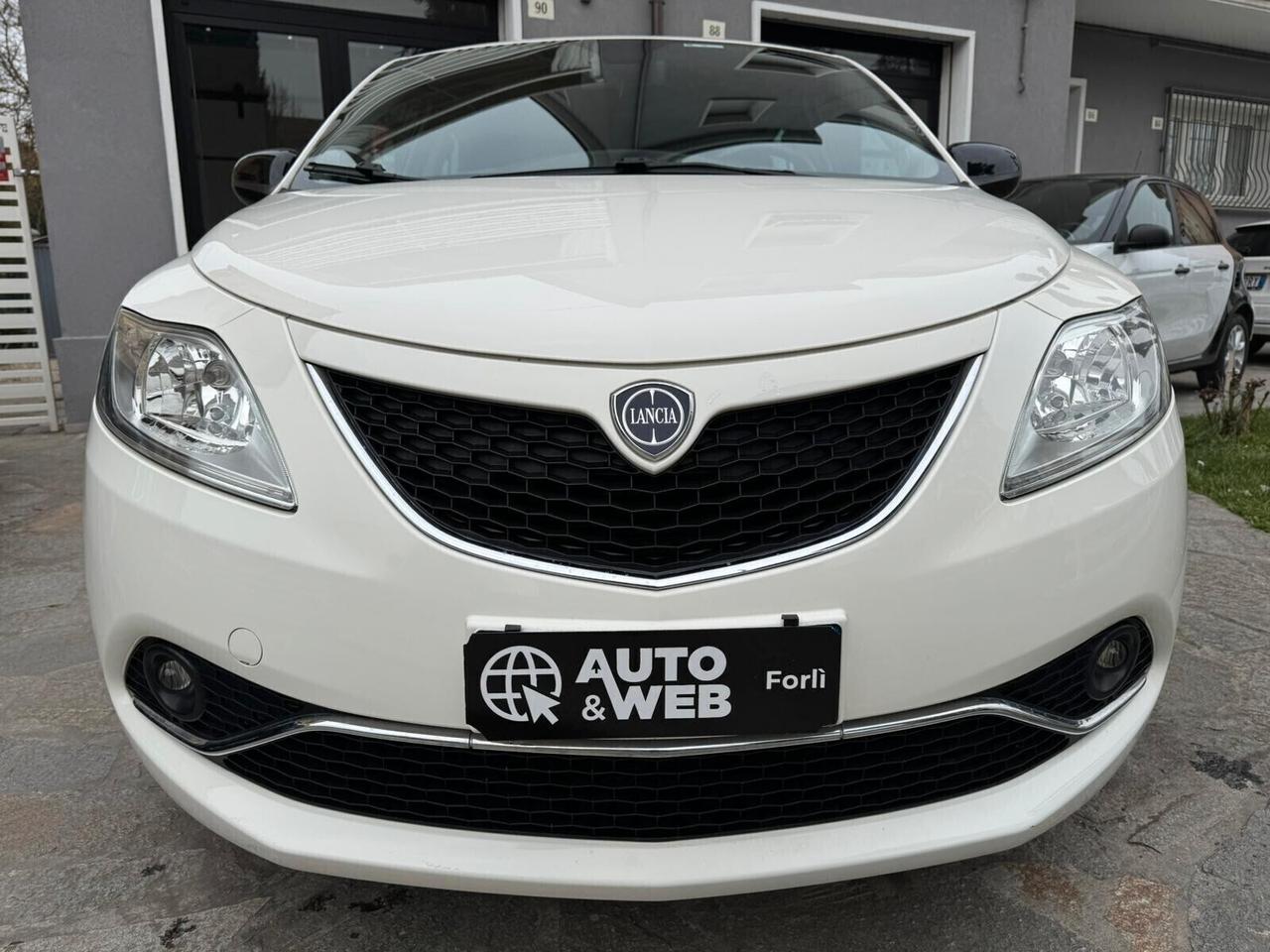 LANCIA YPSILON 1.2 69cv 5p GPL ECOCHIC GOLD NEOP.