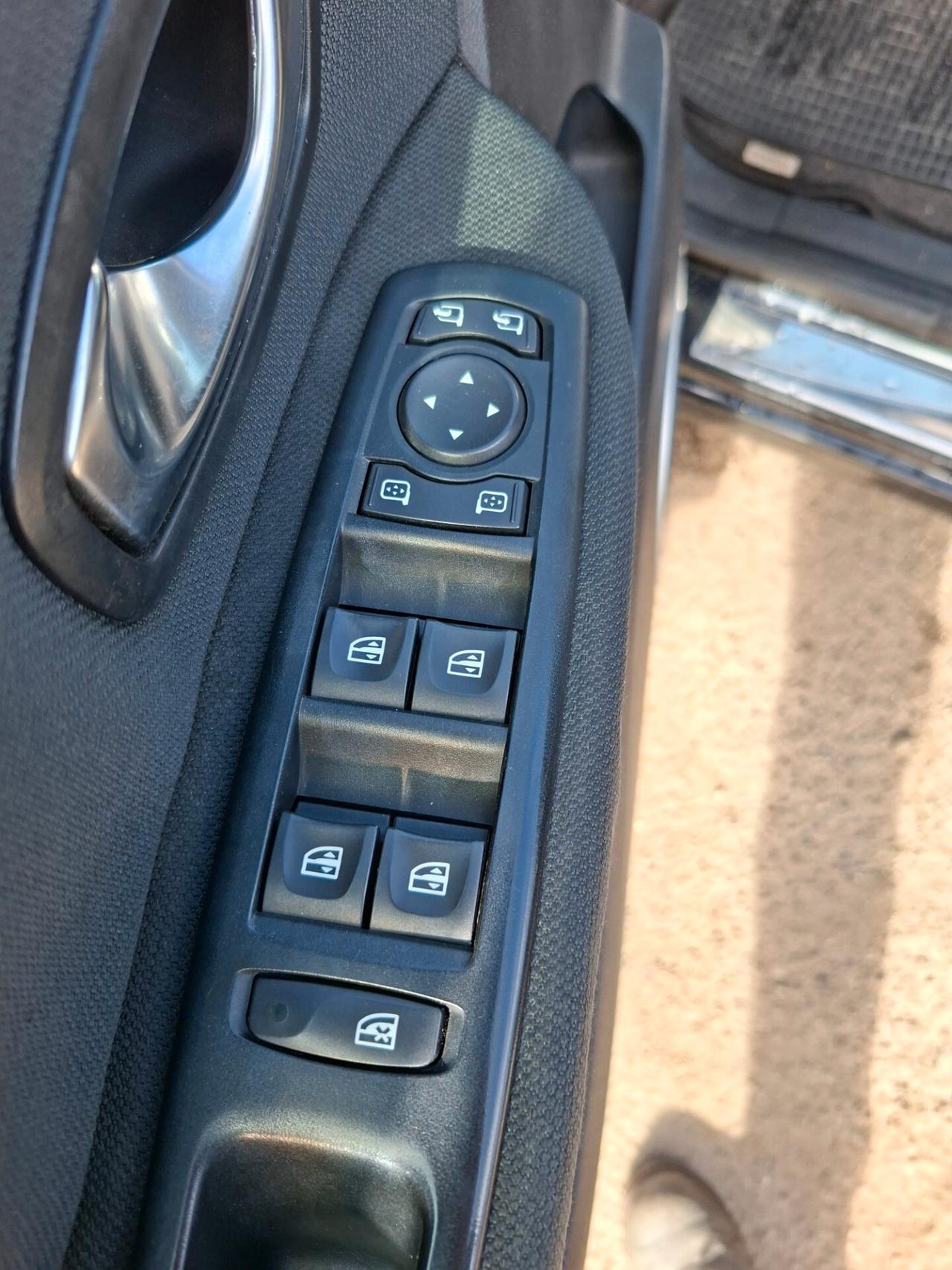 Renault Scenic Scénic X-Mod 1.5 dCi 110CV Luxe