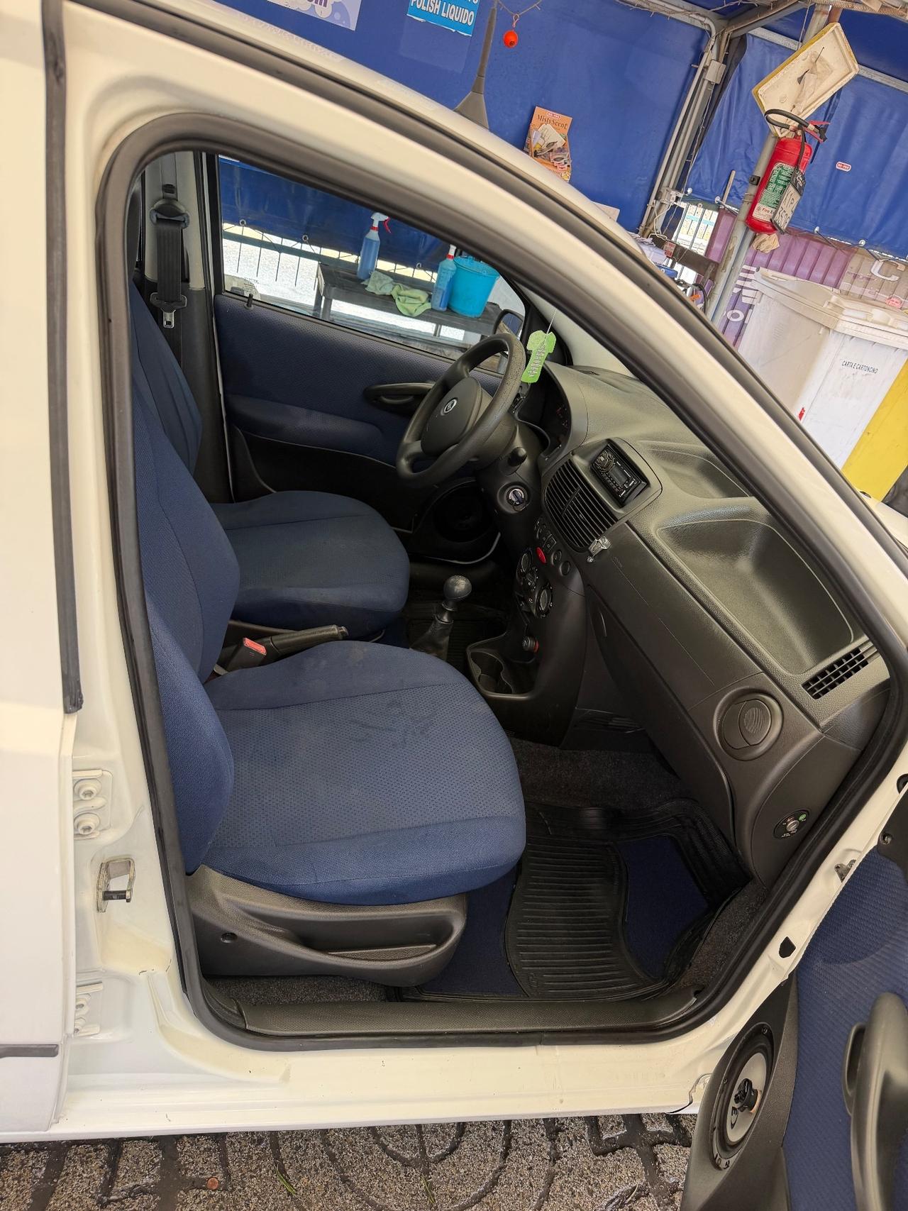 Fiat Punto 1.2 5 porte Active Natural Power
