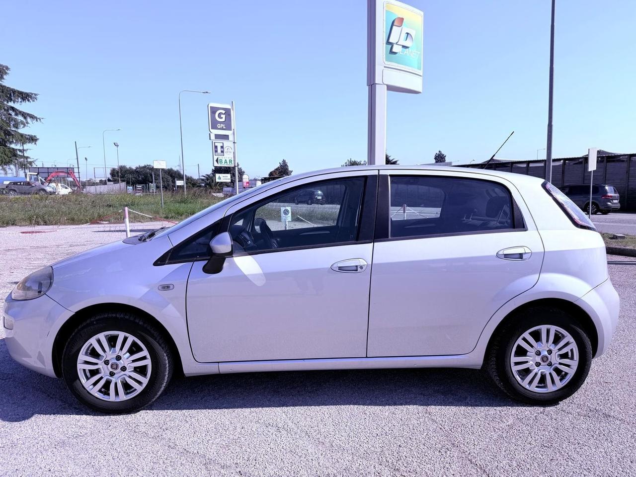 Fiat Punto 1.3 MJT II 75 CV 5 porte Ok neopatentati