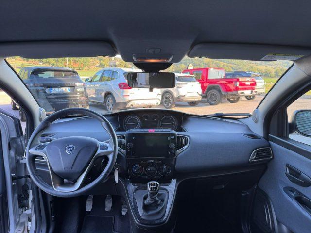 LANCIA Ypsilon 1.0 FireFly 5p Hybrid Ecochic Gold IVA ESPOSTA
