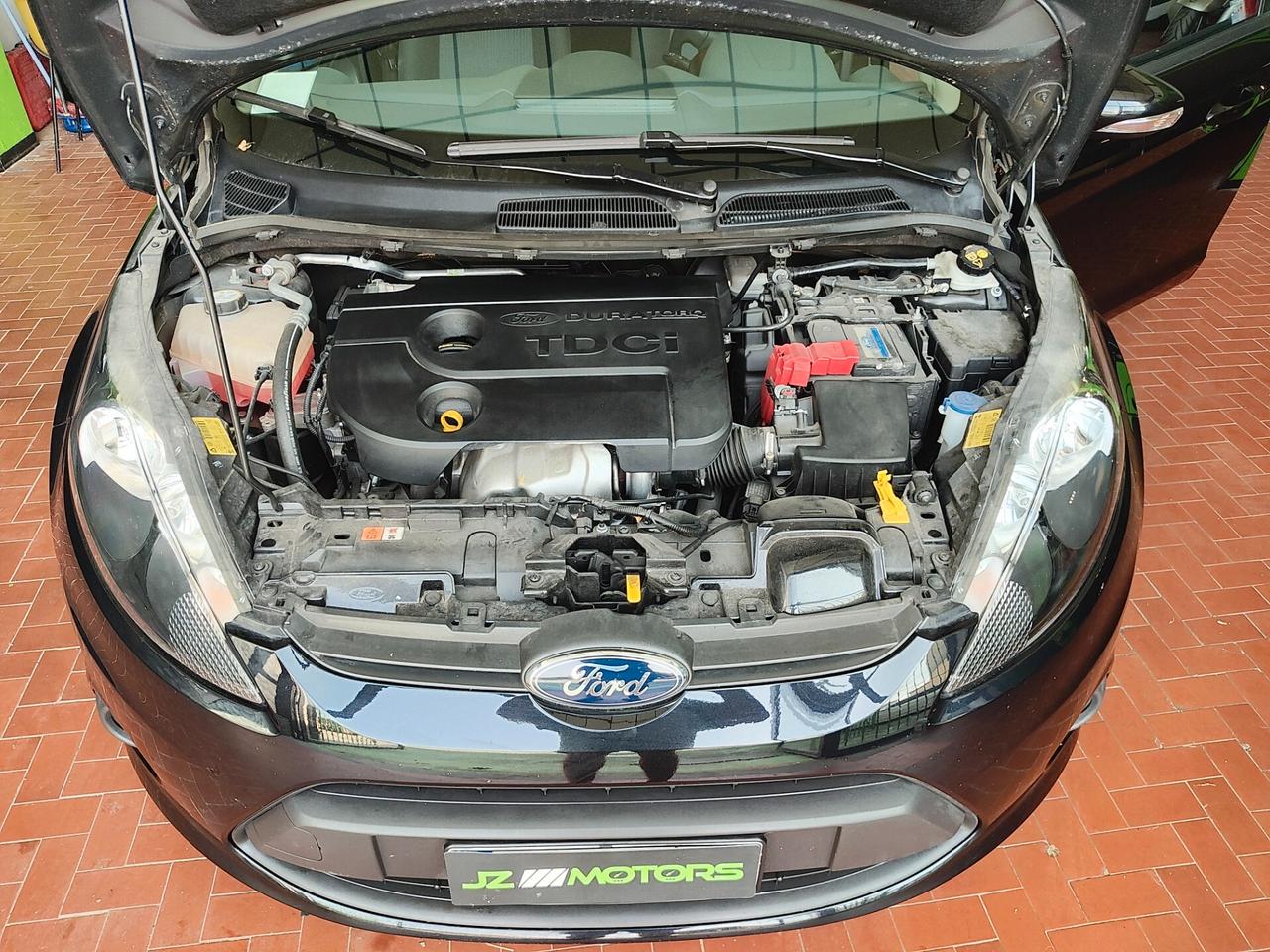 FORD FIESTA 23.000KM NEOPATENTATI