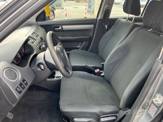 Suzuki Swift 1.3 5porte