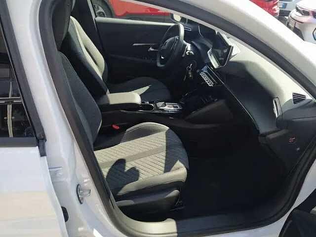 Peugeot 208 1.2 Hybrid 110cv e-DCS6 ALLURE KM ZERO